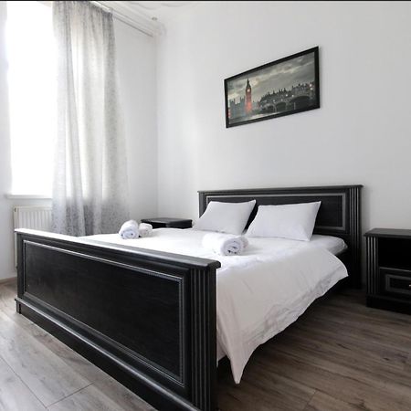 "Deluxe Apartments" K 44 - 1225 Lviv Ngoại thất bức ảnh